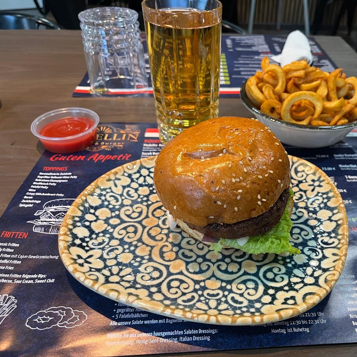 Restaurant "Medellin Steaks & Burger" in Bruchköbel