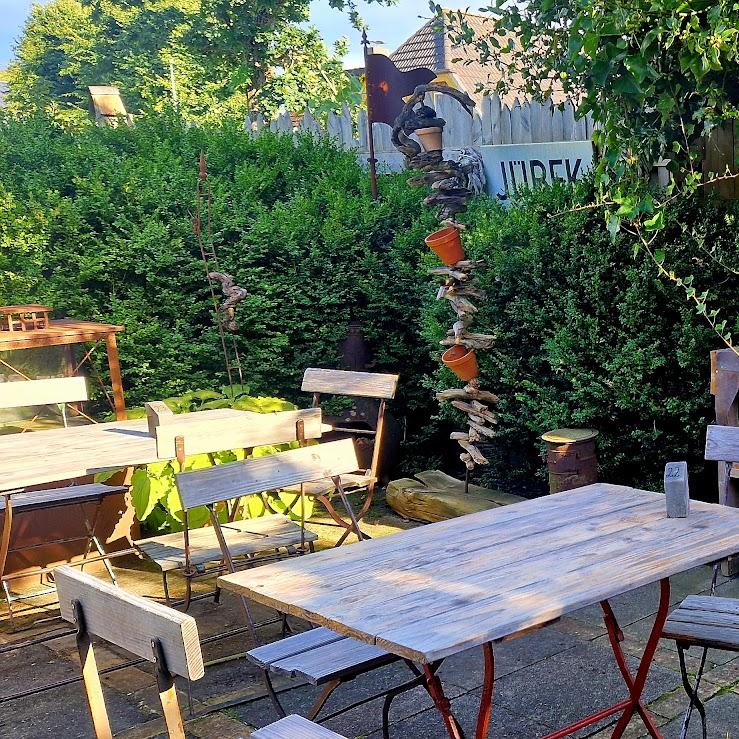 Restaurant "Café mit Stiel" in Jübek