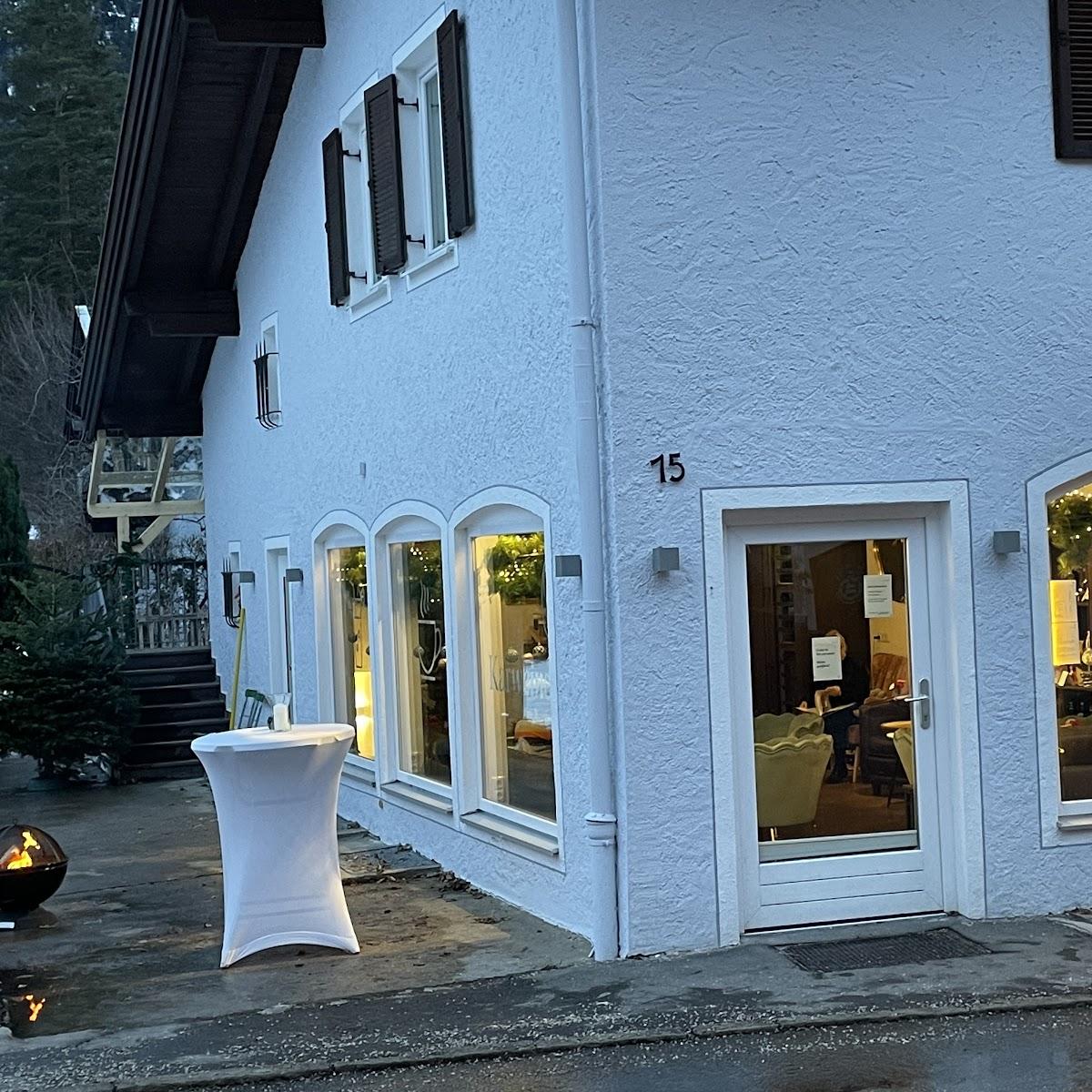 Restaurant "Karweind‘l Winebar" in Mittenwald