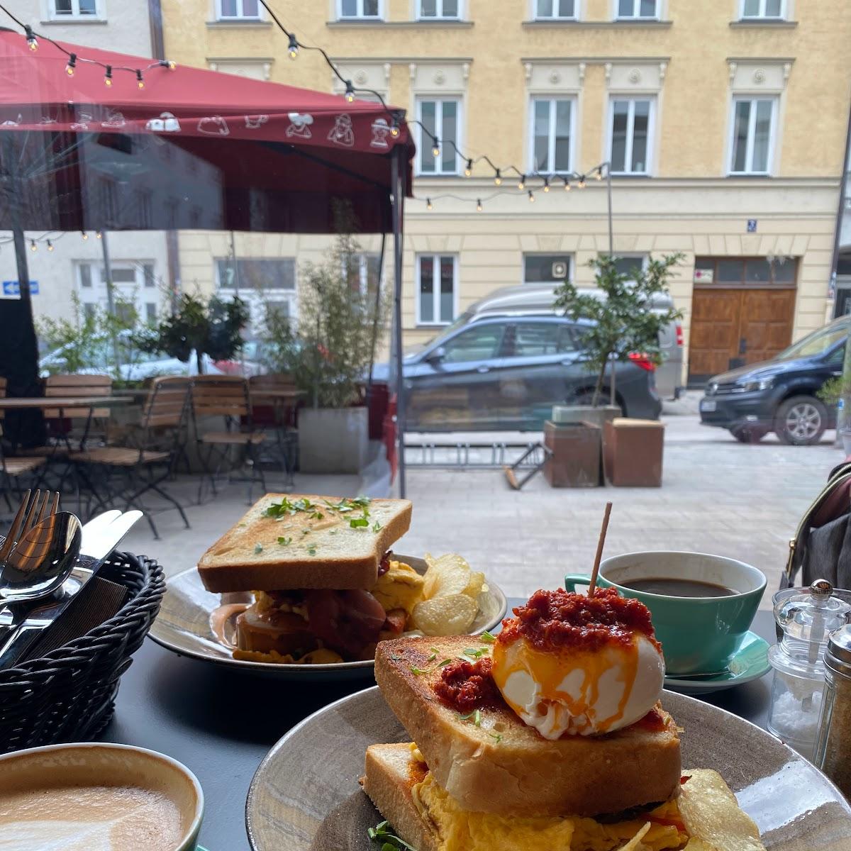 Restaurant "Madam Anna Ekke – Glockenbach" in München