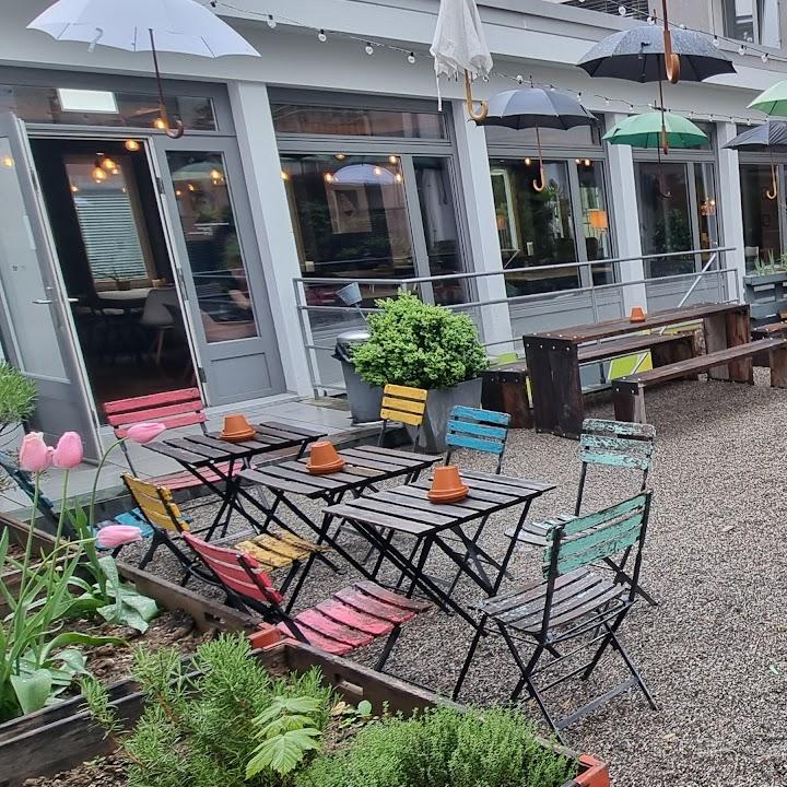 Restaurant "Hyve - meet, sleep, work and eat!" in Basel