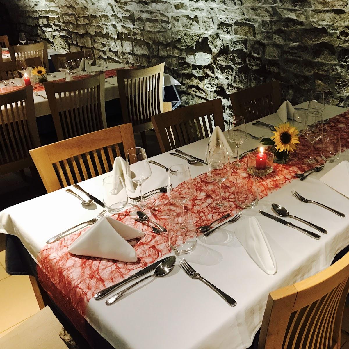 Restaurant "Restaurant Wäistuff Leuck Sàrl" in Lenningen
