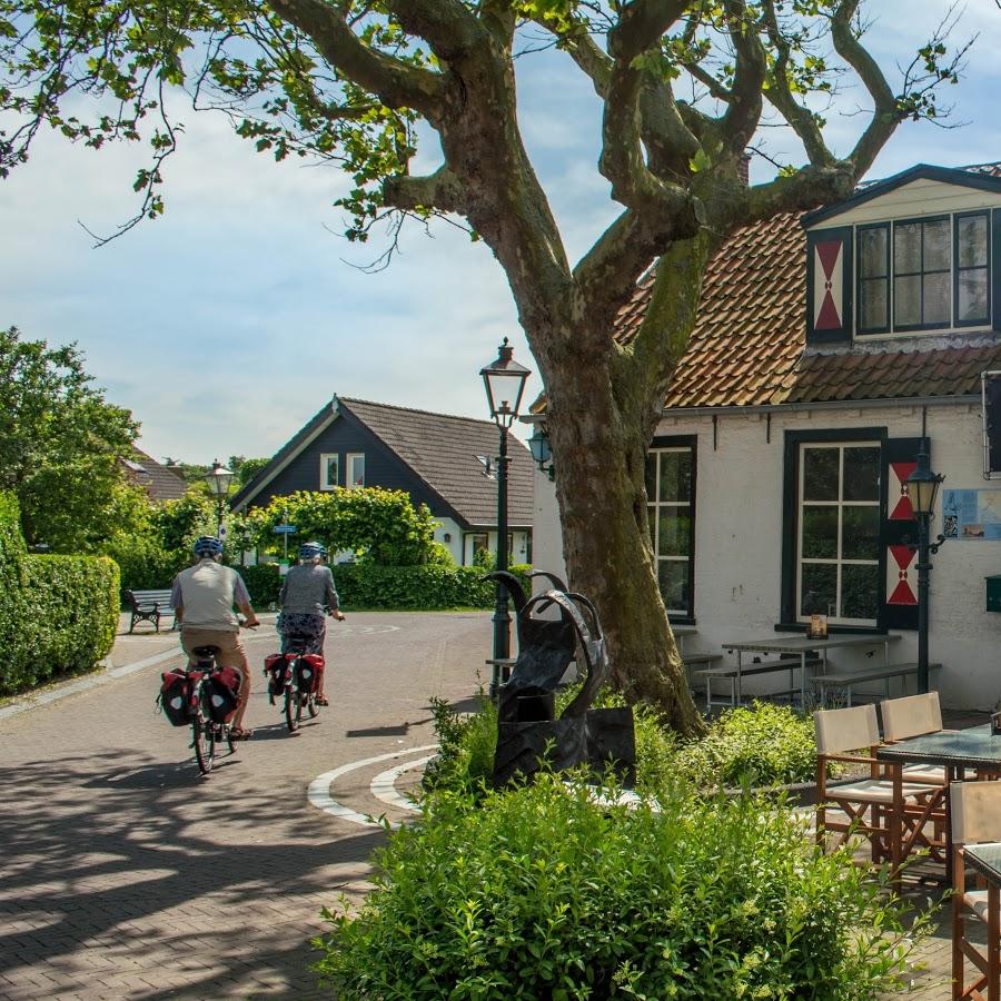 Restaurant "Bistro West" in Burgh-Haamstede