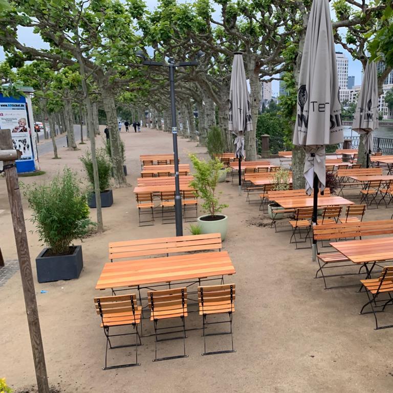 Restaurant "MAIN TERRASSE - Sommergarten mit Skyline-Blick" in Frankfurt am Main