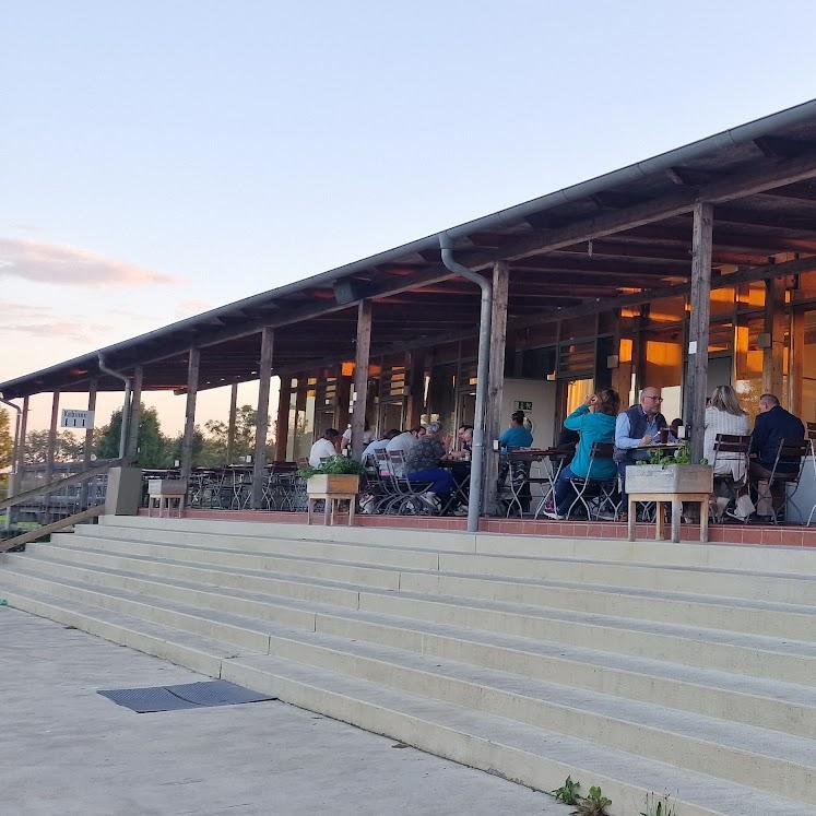 Restaurant "Vikos Gaststätte" in Hebertshausen