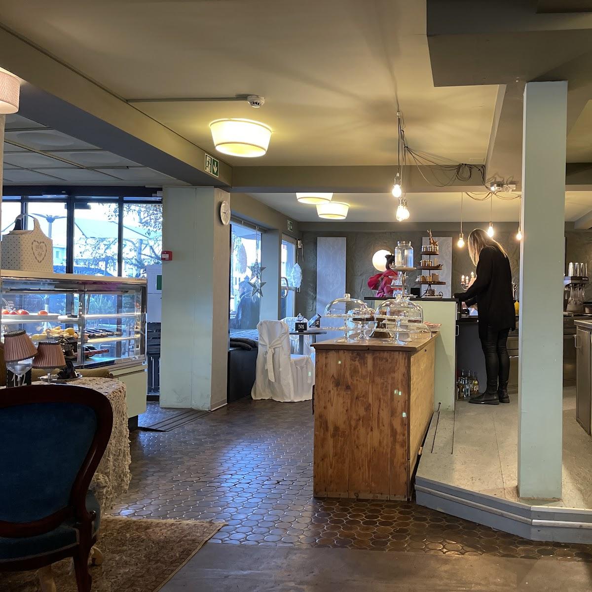 Restaurant "Café Plaza  GmbH" in Cham