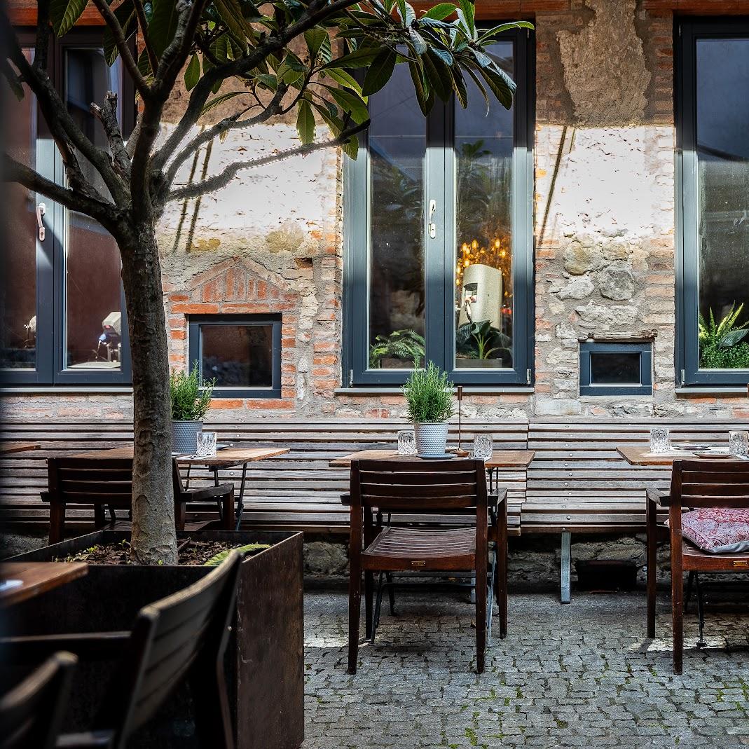 Restaurant "MINOO  Restaurant - Café - Bar" in Konstanz