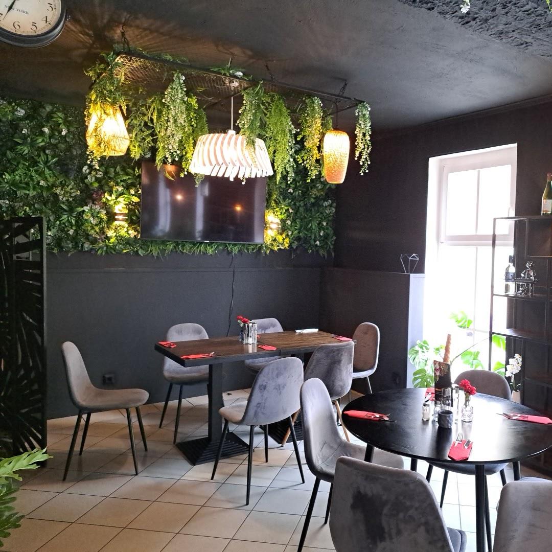 Restaurant "Divan Restaurant Cafe" in Bad Windsheim