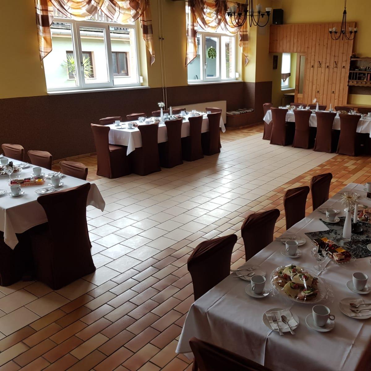 Restaurant "Gastätte zur alten Schmiede" in Braunsbedra