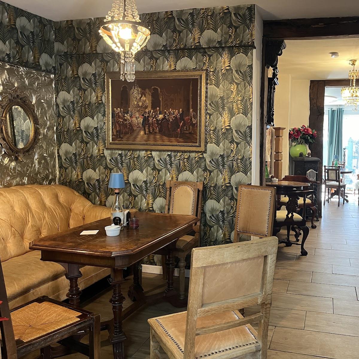 Restaurant "Cafe Allerlei" in Uslar