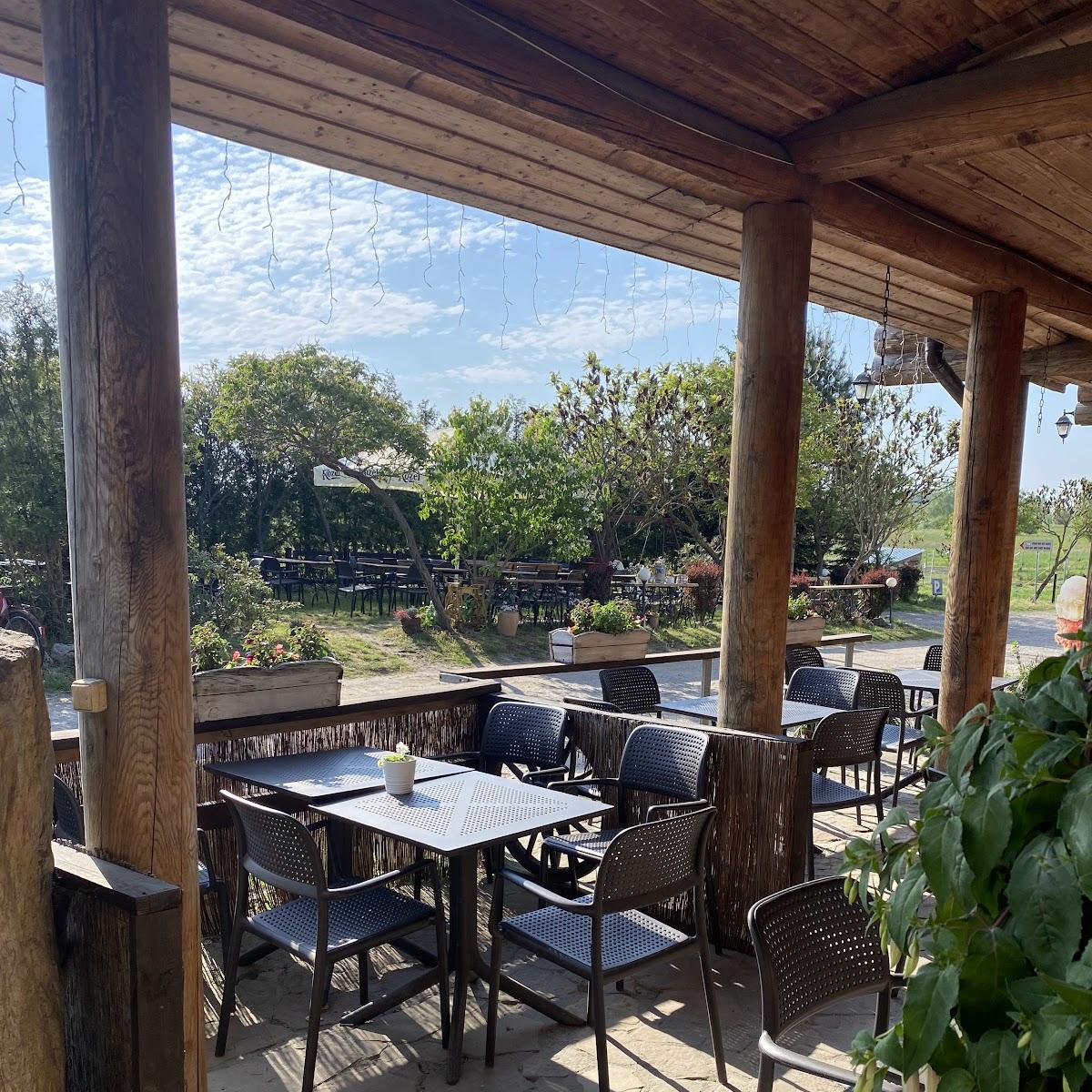 Restaurant "Lans S.C. Lucyny ´zyickaa" in Osinów Dolny