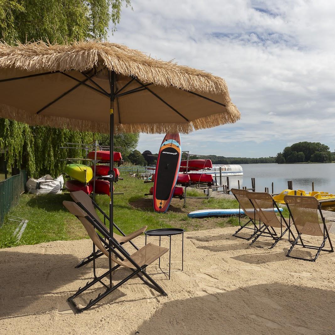 Restaurant "Fisch & Ship (Fahrgastschifffahrt, Bootsverleih & Imbiss)" in Feldberger Seenlandschaft