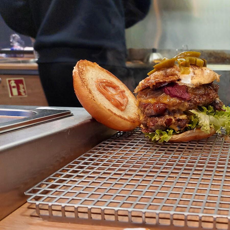 Restaurant "Black & Gold Streetfood" in Kreuztal