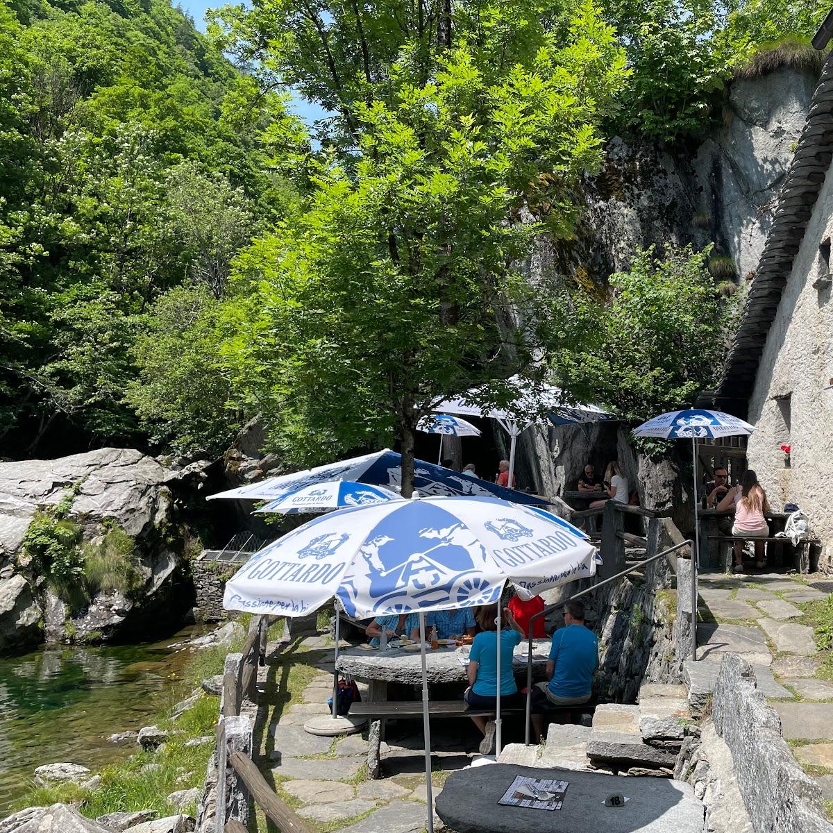 Restaurant "Grotto Pozzasc" in Lavizzara