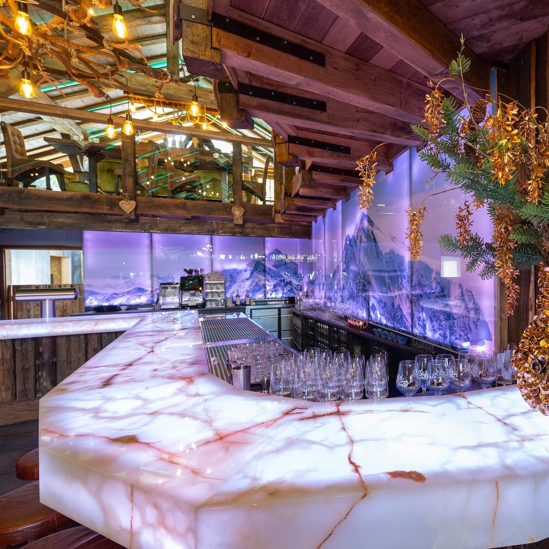 Restaurant "Grenz-Alm" in Keltern