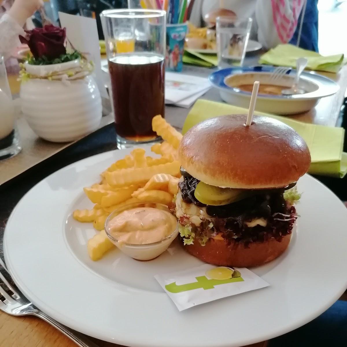 Restaurant "Gumbertus Hütte" in  Lehrberg