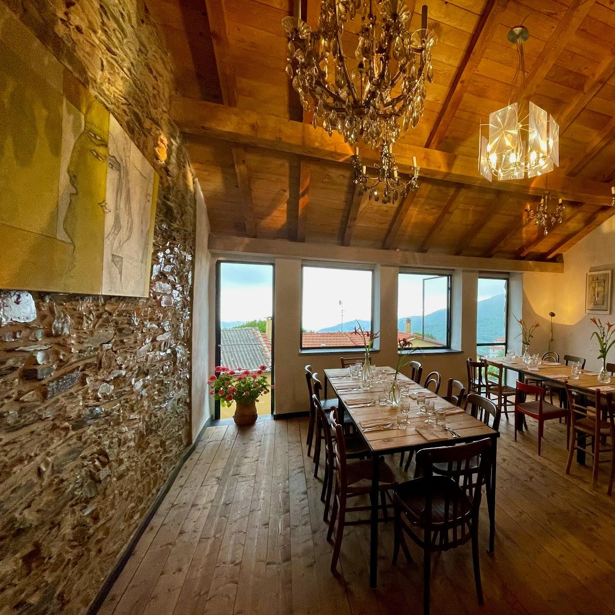 Restaurant "Agriturismo Casamagni" in Villatalla