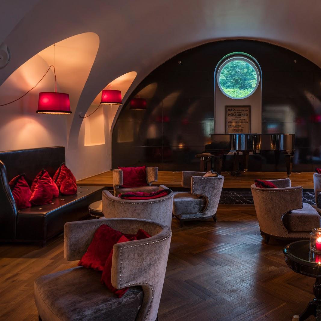 Restaurant "Schlossbar  Charly Walker  im Falkensteiner Schlosshotel Velden" in Velden am Wörthersee