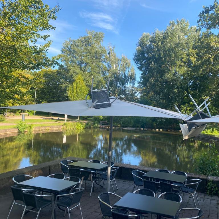 Restaurant "Schwahnenweiher Terrasse" in Kandel