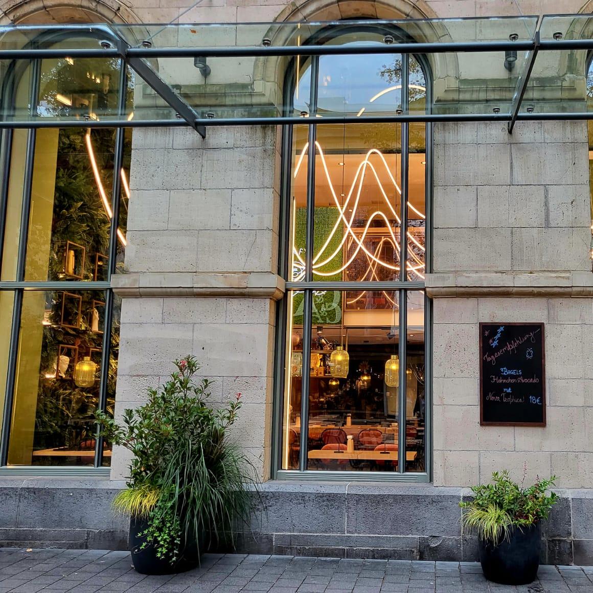 Restaurant "Café Nova" in Bonn