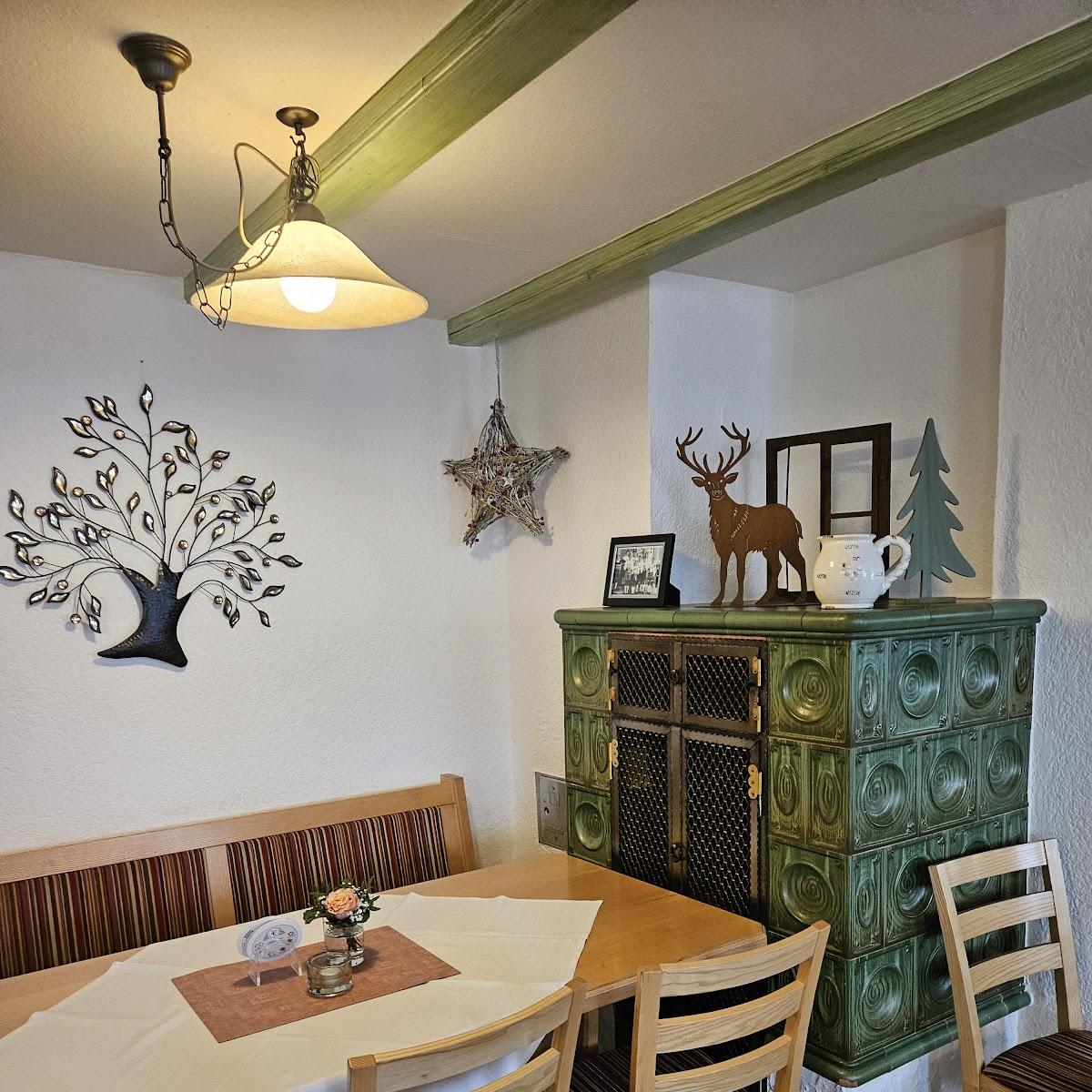 Restaurant "Gasthof Goldener Hirsch Schrattenbach" in Dietmannsried