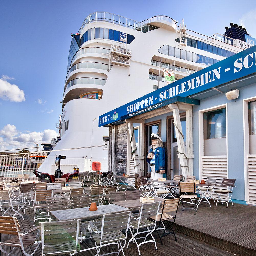 Restaurant "Karls PIER7 Warnemünde" in Rostock