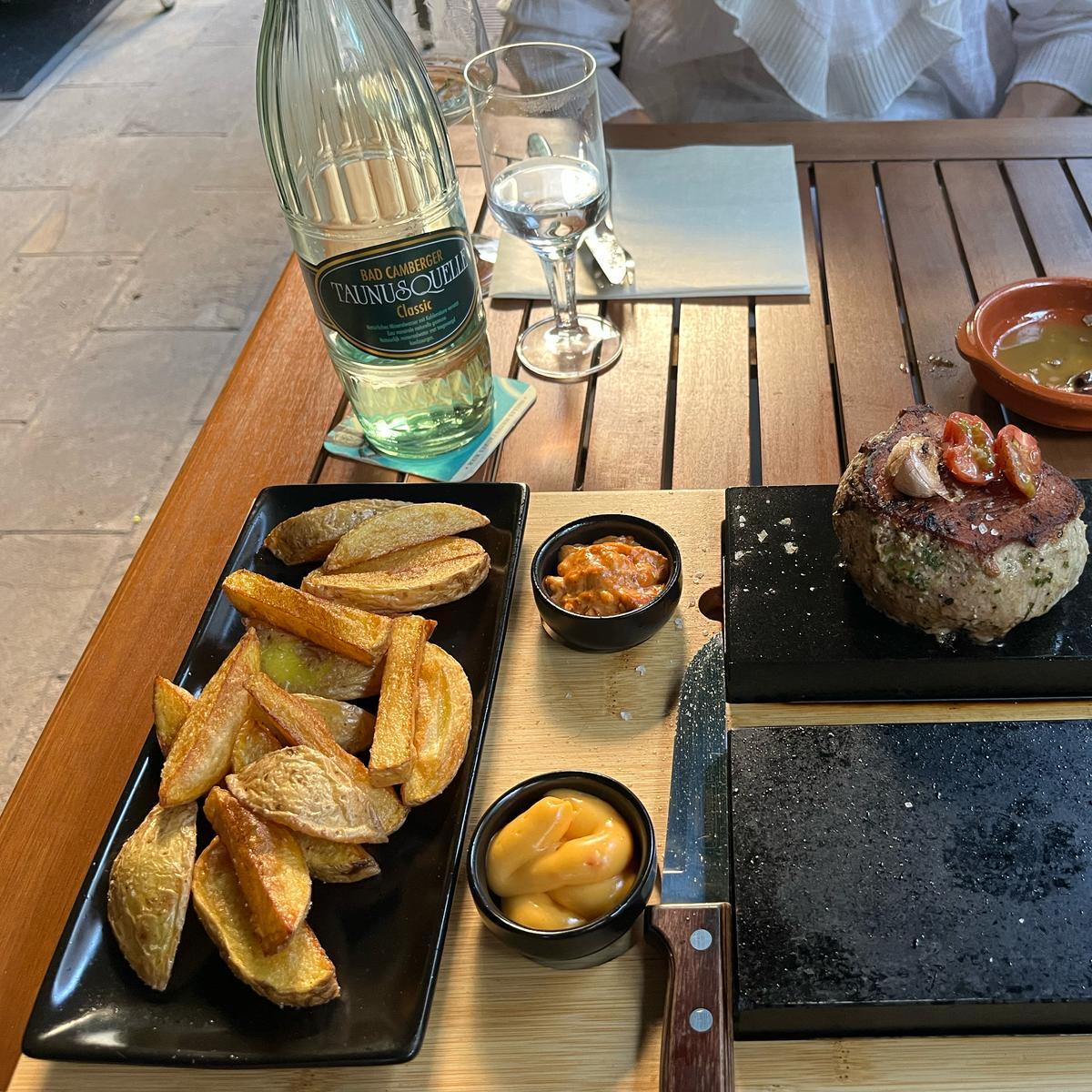 Restaurant "Am Domicilhof" in Bonn