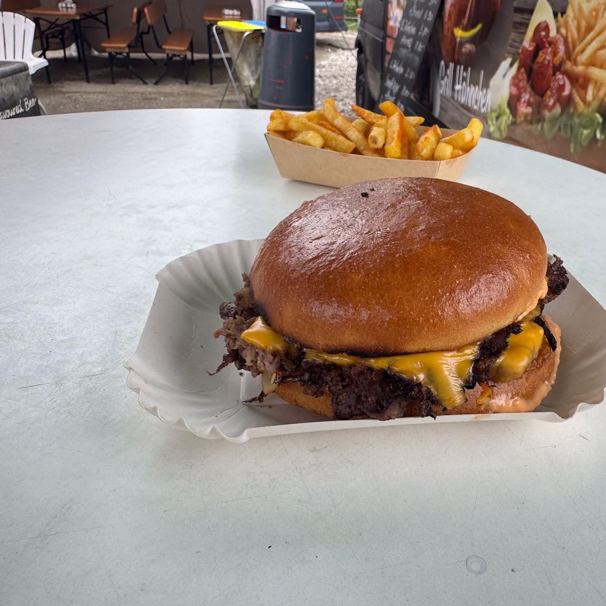 Restaurant "Döner & Smash Burger – Deckenfabrik Imbiss Restaurant" in Nagold