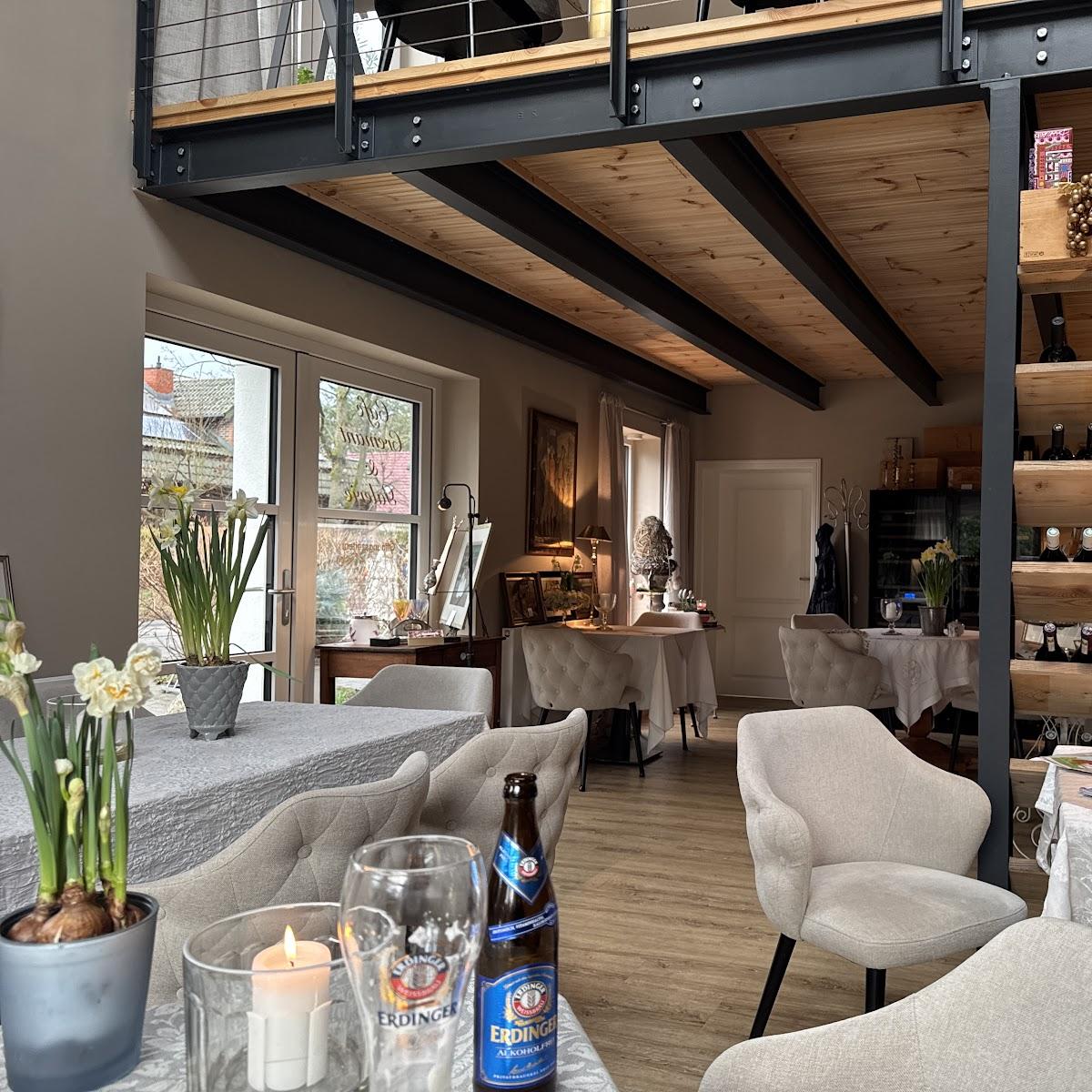 Restaurant "Café Cremant & Galerie" in Petershagen-Eggersdorf