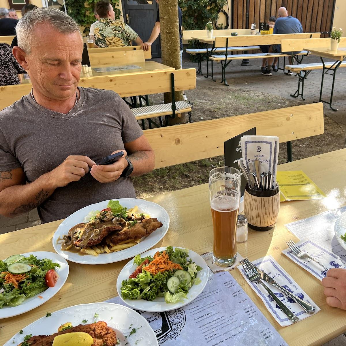 Restaurant "Apfelweinlokal komische Schorsch (Grüner Baum Kirdorf)" in Bad Homburg vor der Höhe
