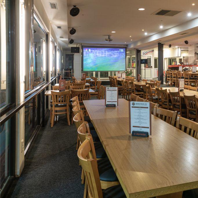 Restaurant "Sportdeck 83 Sportsbar & Restaurant" in Kiel