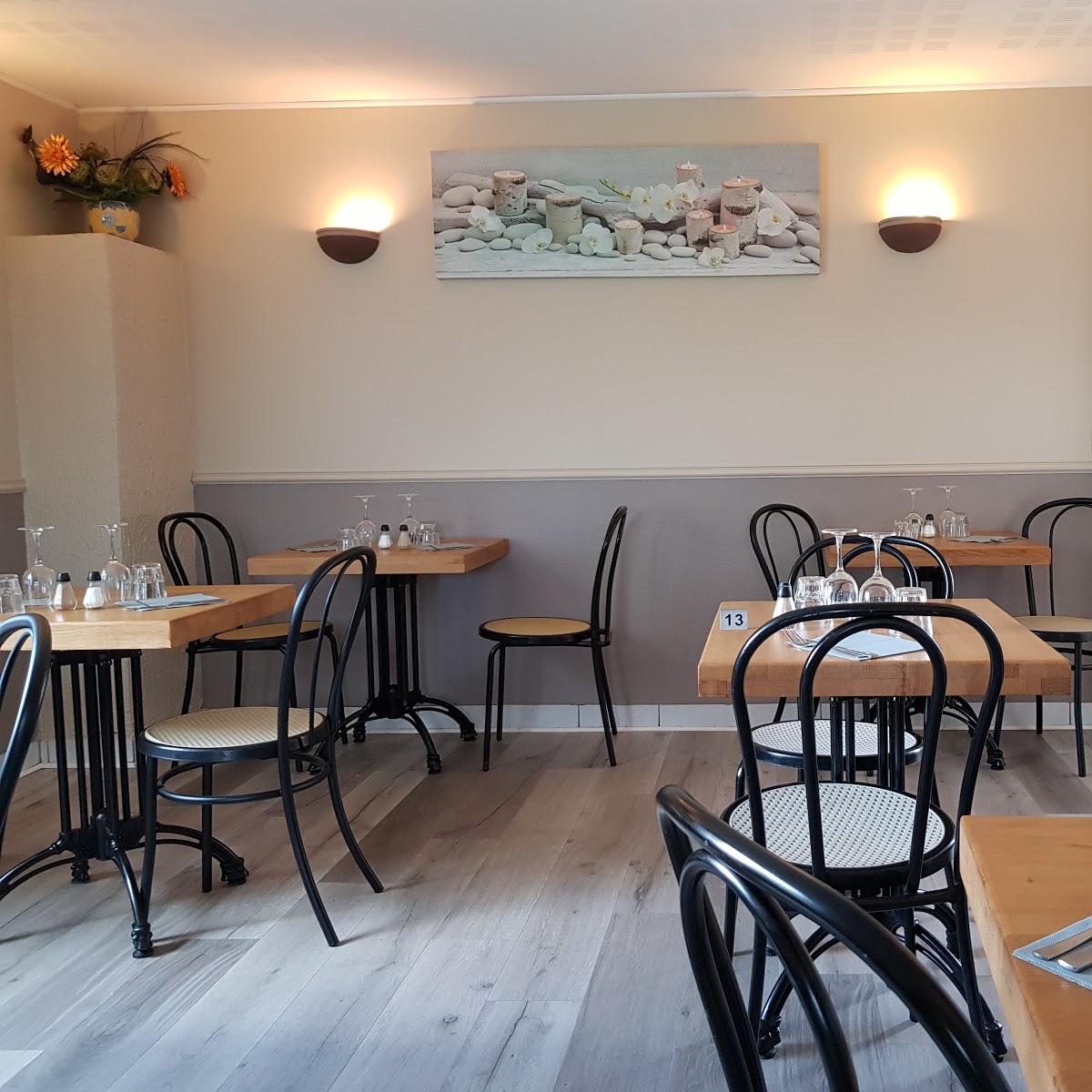 Restaurant "Le Relais Des Chardons" in Athies-sous-Laon
