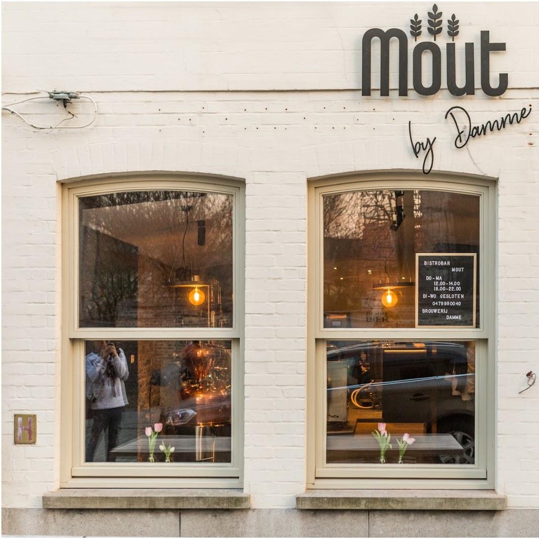 Restaurant "Mout" in Damme