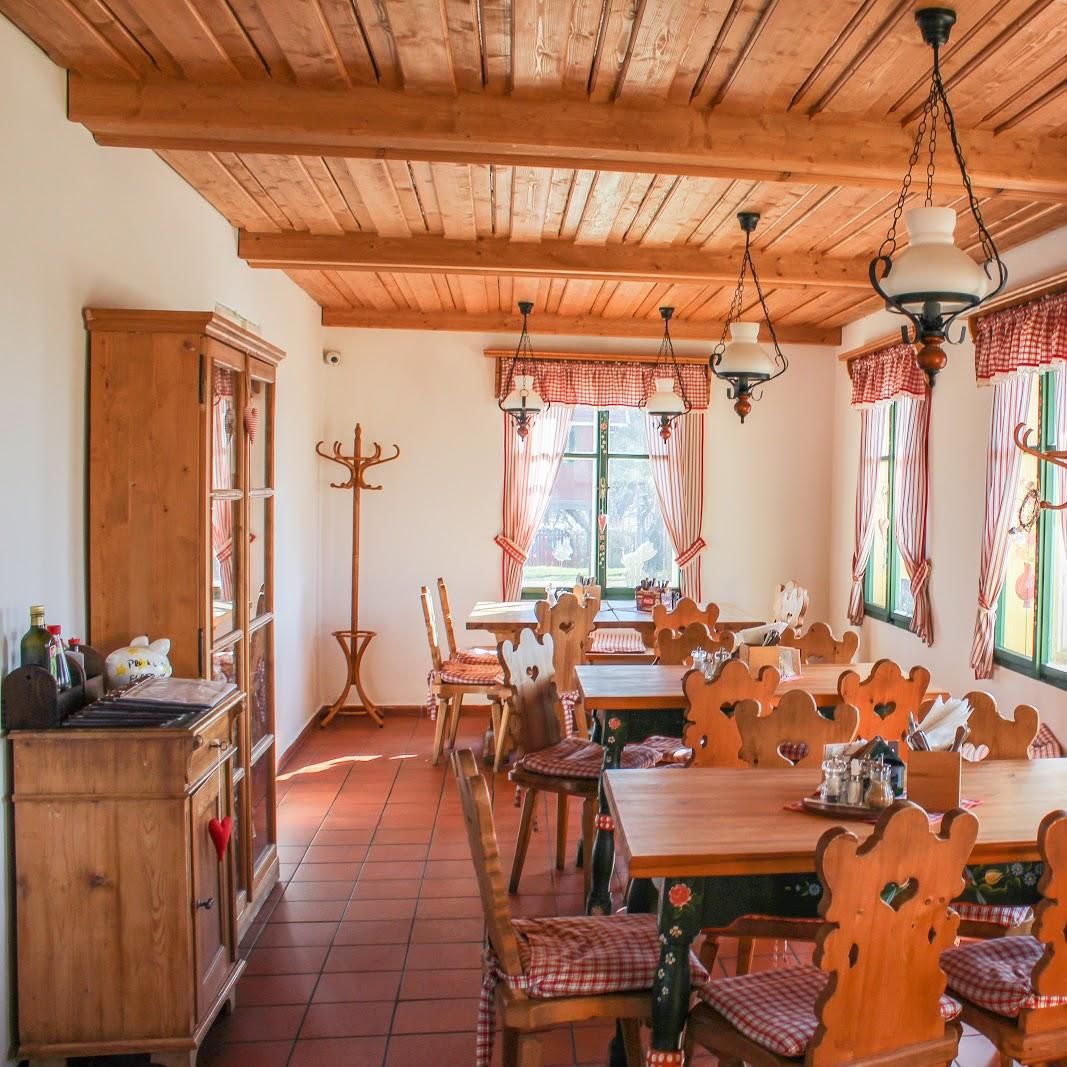 Restaurant "Restaurant and Boarding House  Na Gruntu " in Aš 1