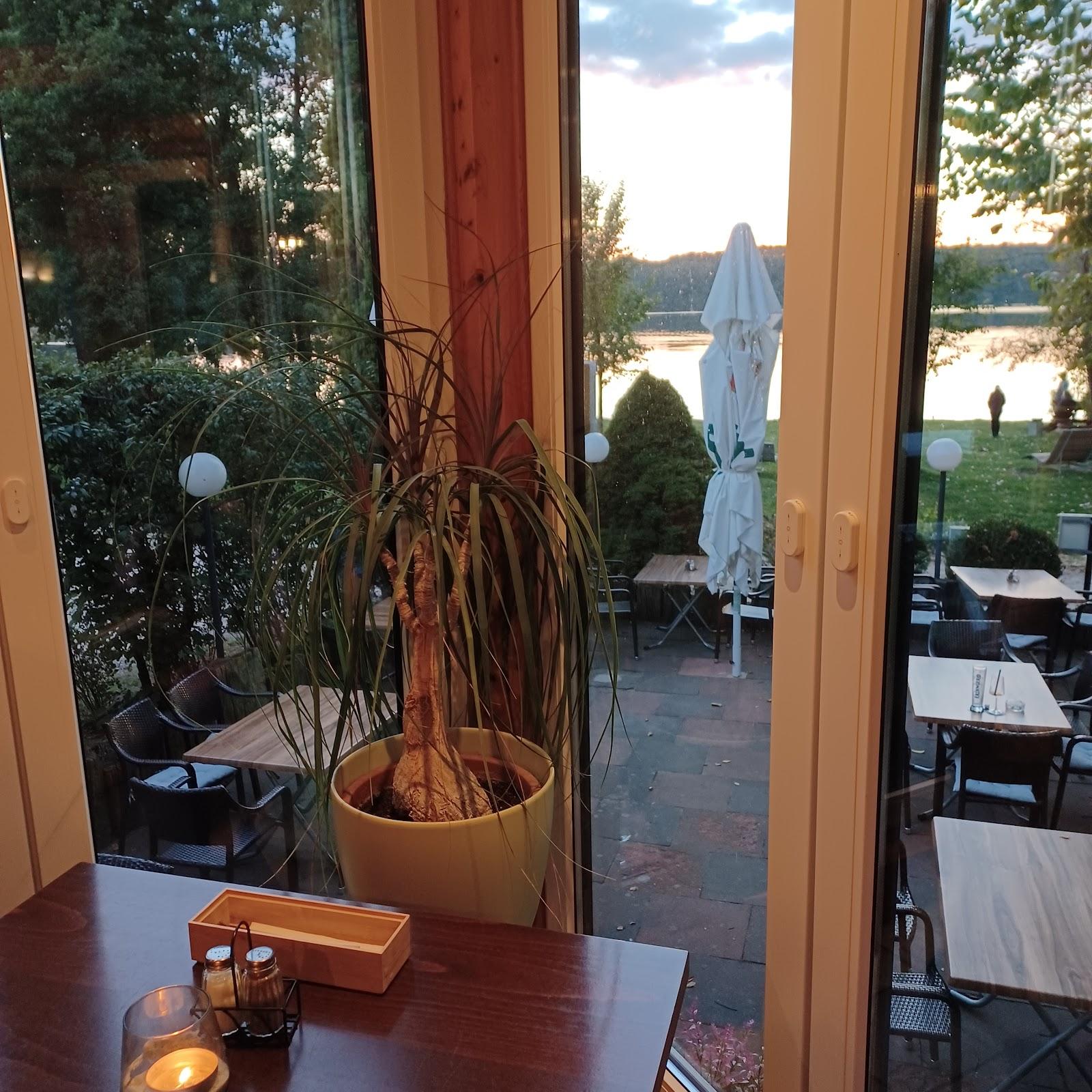 Restaurant "Uferklang - Restaurant & Foodtrailer am See" in Mirow