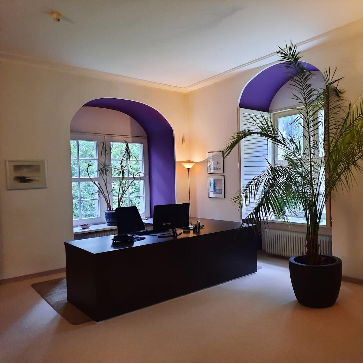 Restaurant "ZS Hamburg - Unternehmensberatung GmbH" in Barntrup