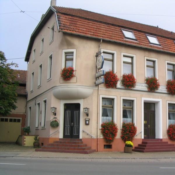 Restaurant "Gasthaus Gottlieb Gästezimmer" in Beckingen