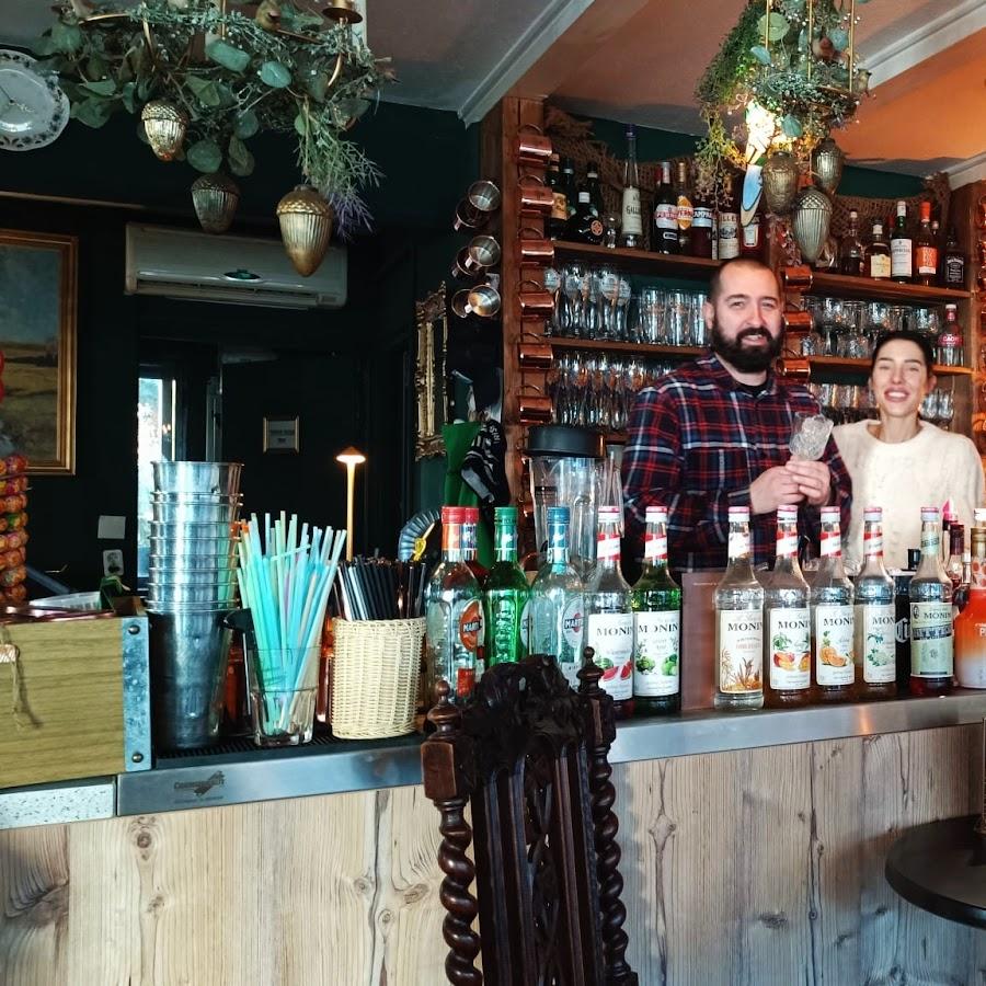 Restaurant "Café am Brunnen (Hemmingway Garden)" in Bad Reichenhall