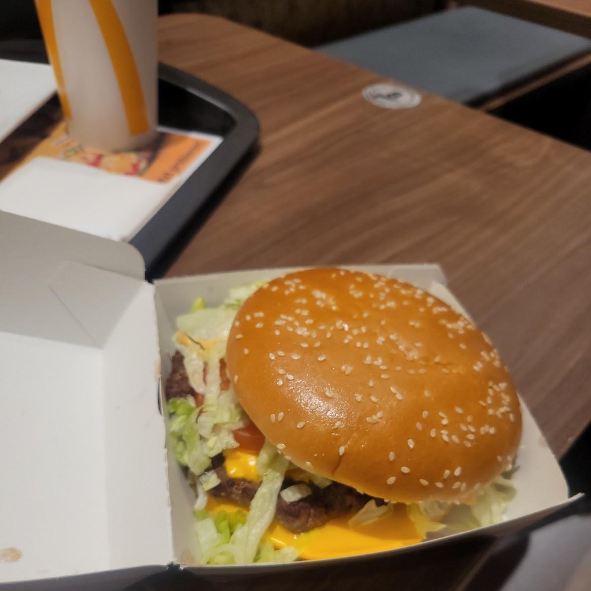 Restaurant "Mc Donalds- Mc Cafe" in Beverungen