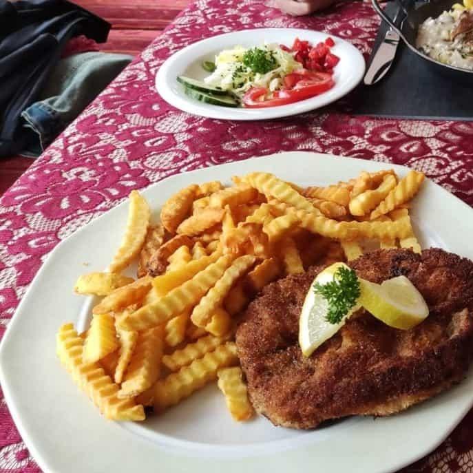 Restaurant "Am Hochrain" in Lam