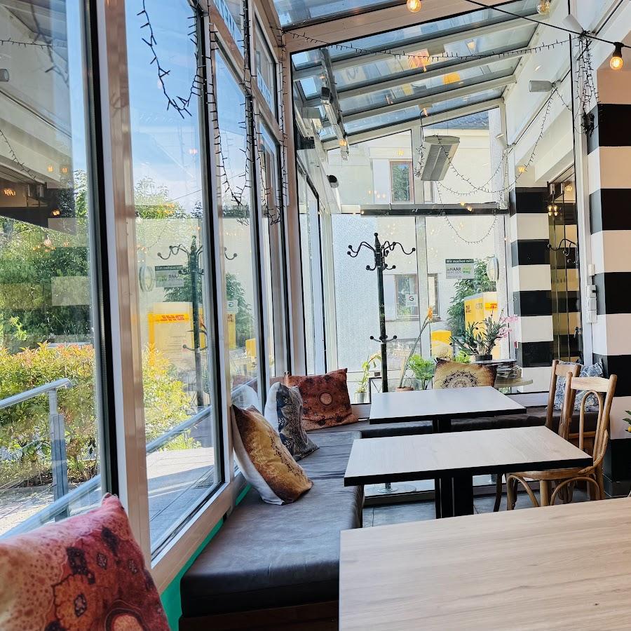 Restaurant "Yasmina" in Haar