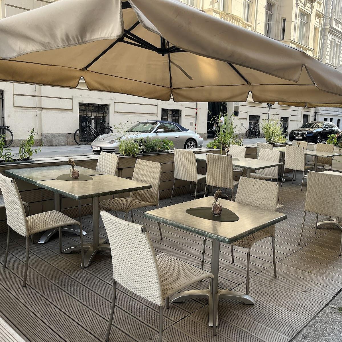 Restaurant "Pia