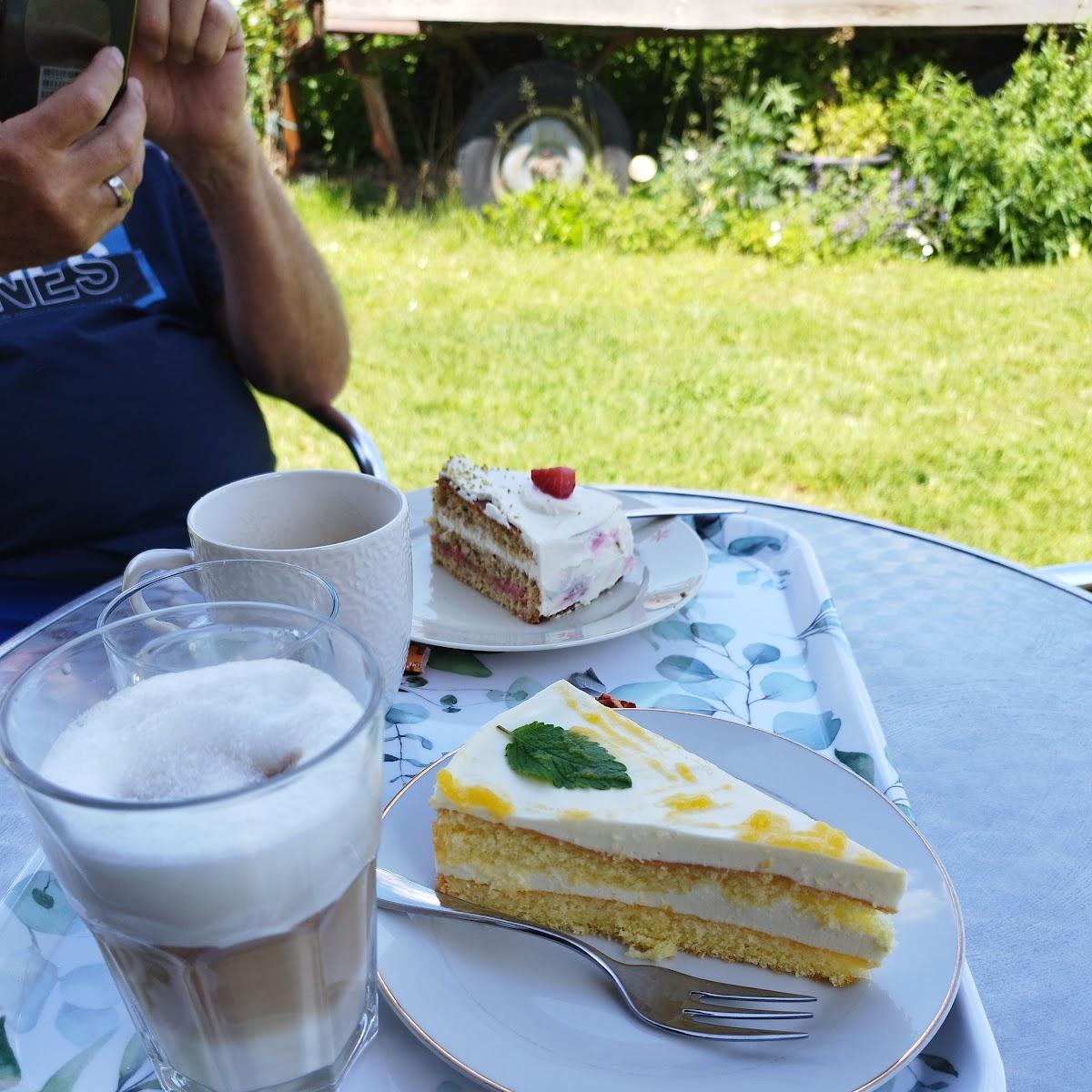 Restaurant "Garten Café" in Bernstadt