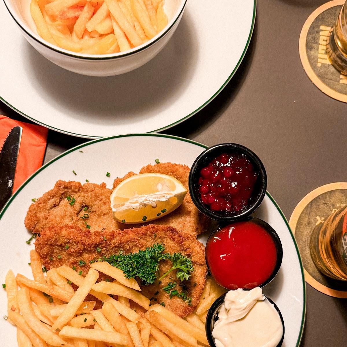 Restaurant "Clubhaus  - Restaurant, Bar & Biergarten" in Eching