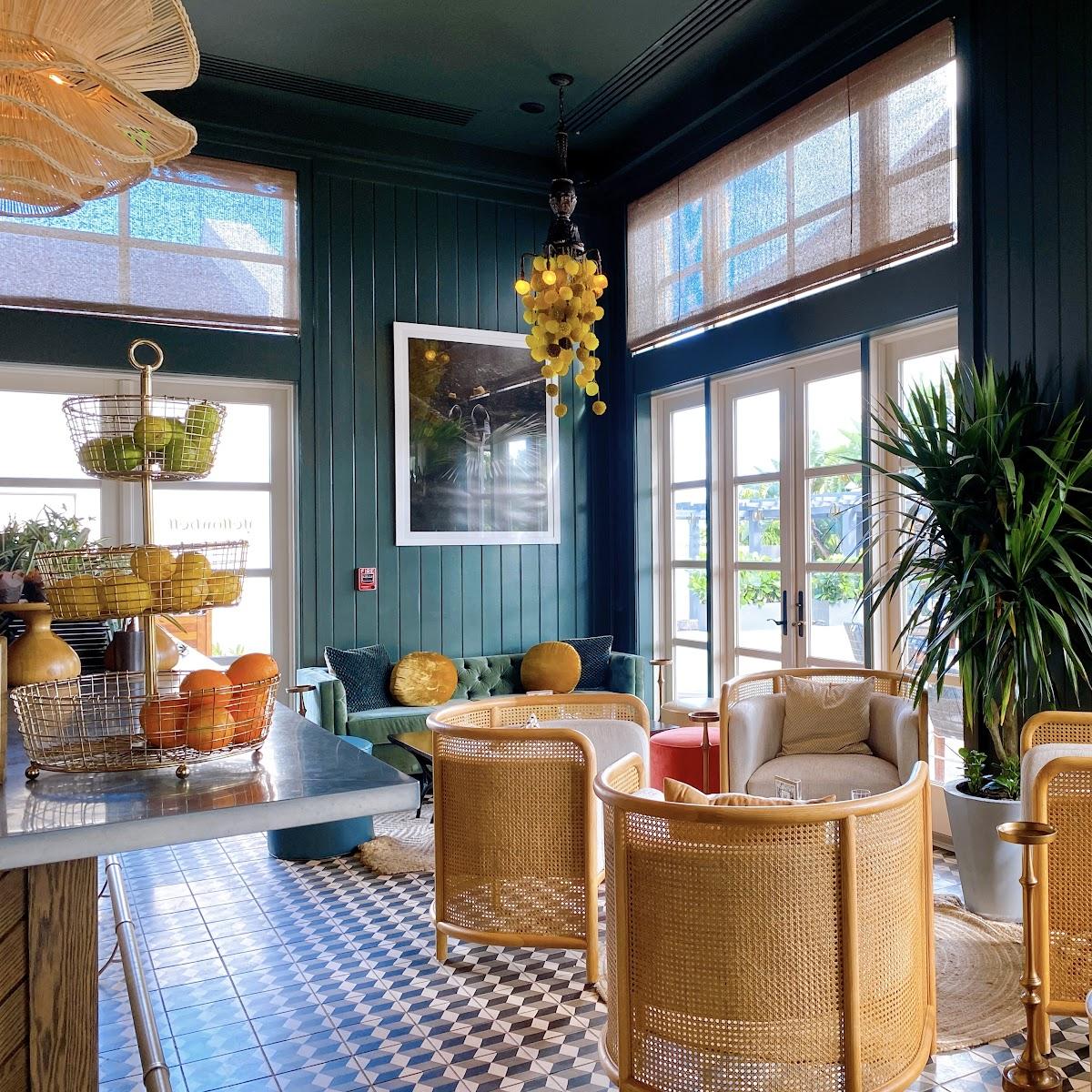 Restaurant "Yellowbell Bahamas" in Nassau