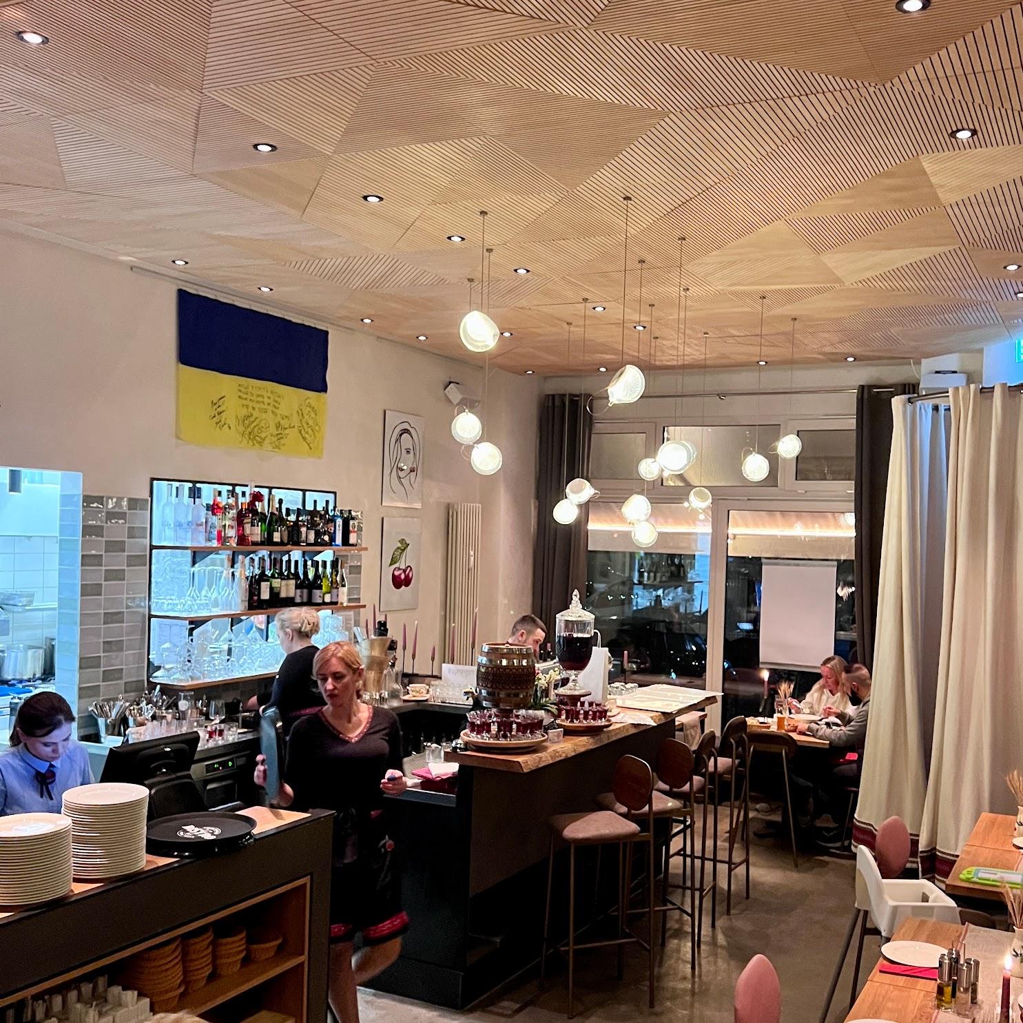 Restaurant "Die mit den Kirschen - ukrainische moderne Küche" in Berlin