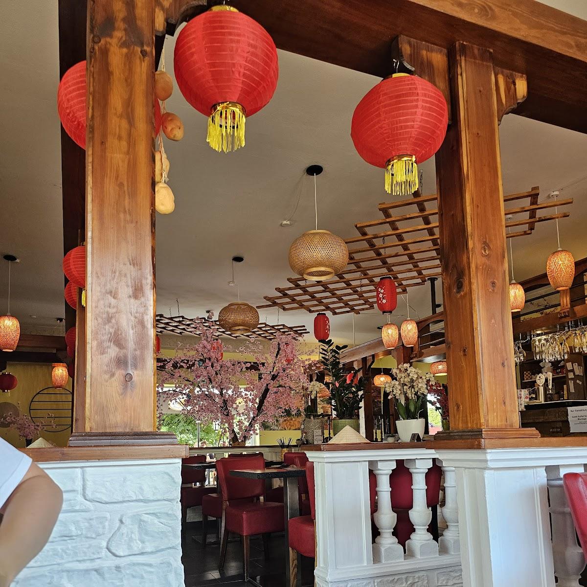 Restaurant "Khánh Linh asiatisches Restaurant & Sushi" in Bergen