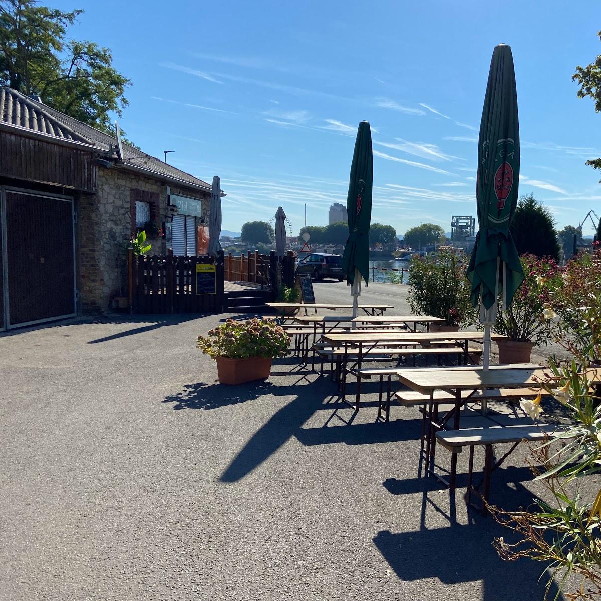 Restaurant "Cafe Ziel, Biergarten" in Hamm Am Rhein