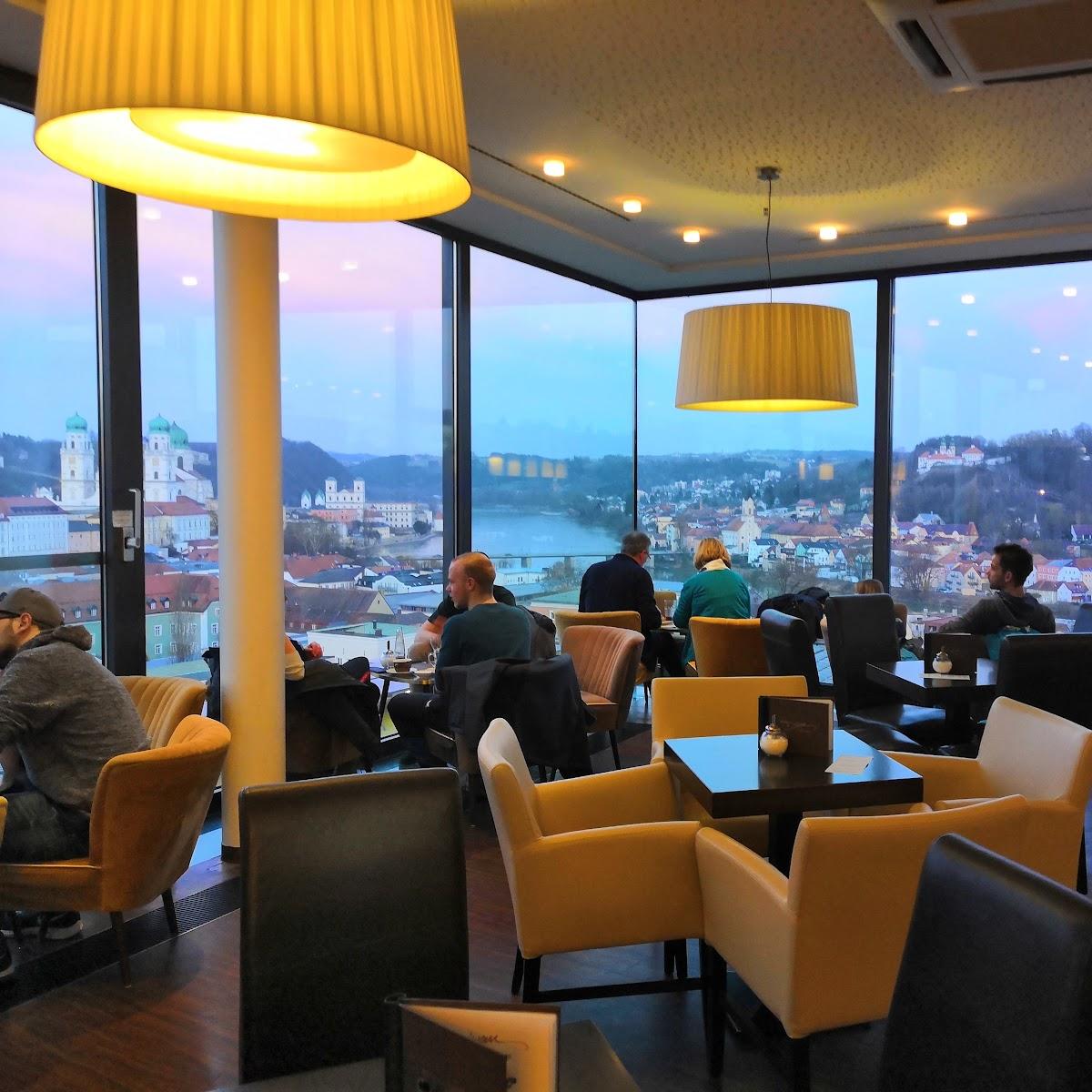 Restaurant "Cafe Lounge Diwan" in Passau