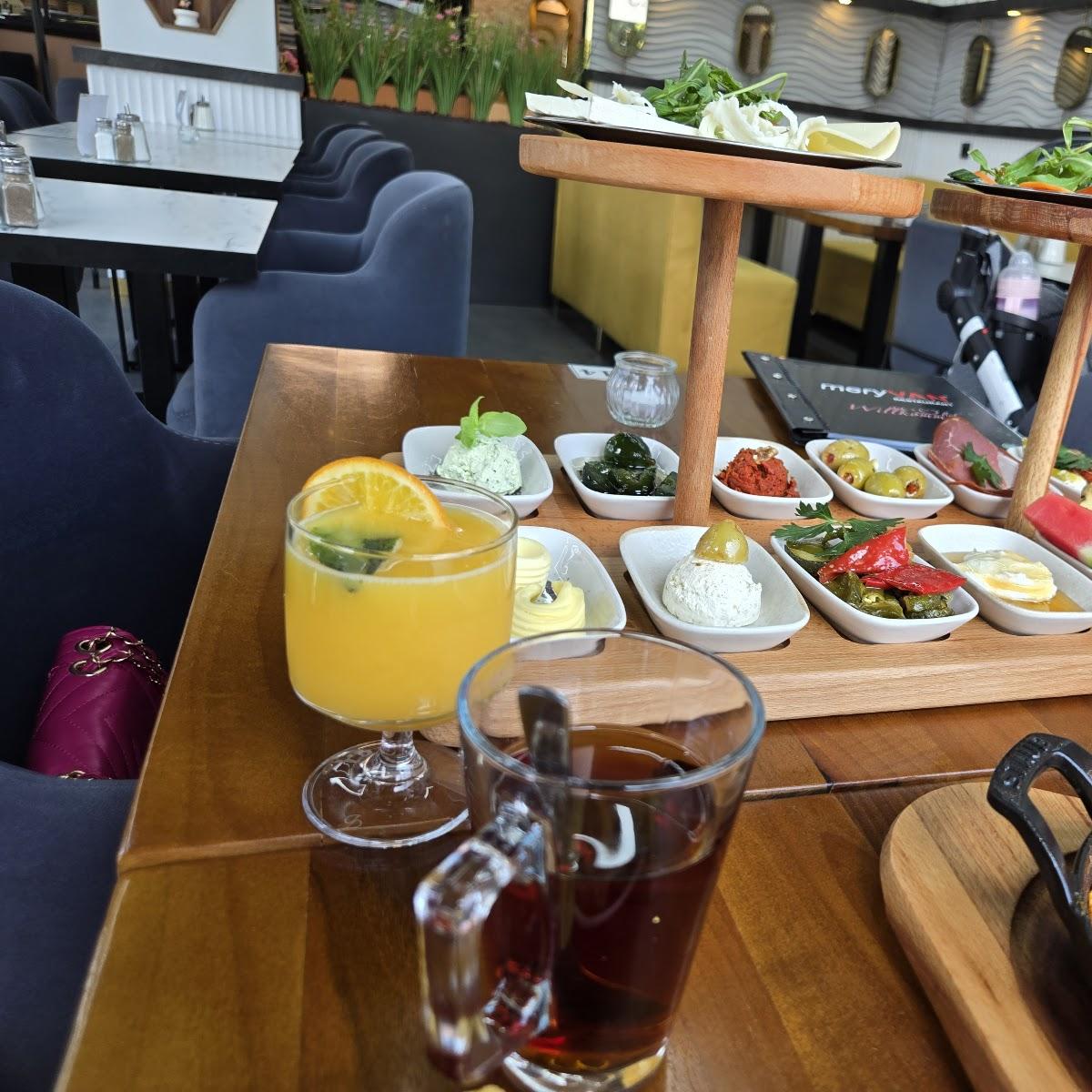 Restaurant "meryVAN | Restaurant • Café • Lounge" in Bielefeld